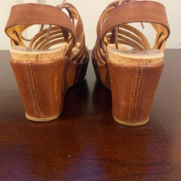 Kirk-ease leather sandals - Picture 3 of 3